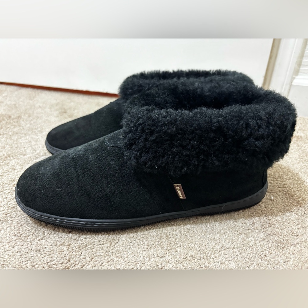 Lamo NWOT Australian Sheepskin Slippers Black Suede MABEL Outdoor Sole 12 Med